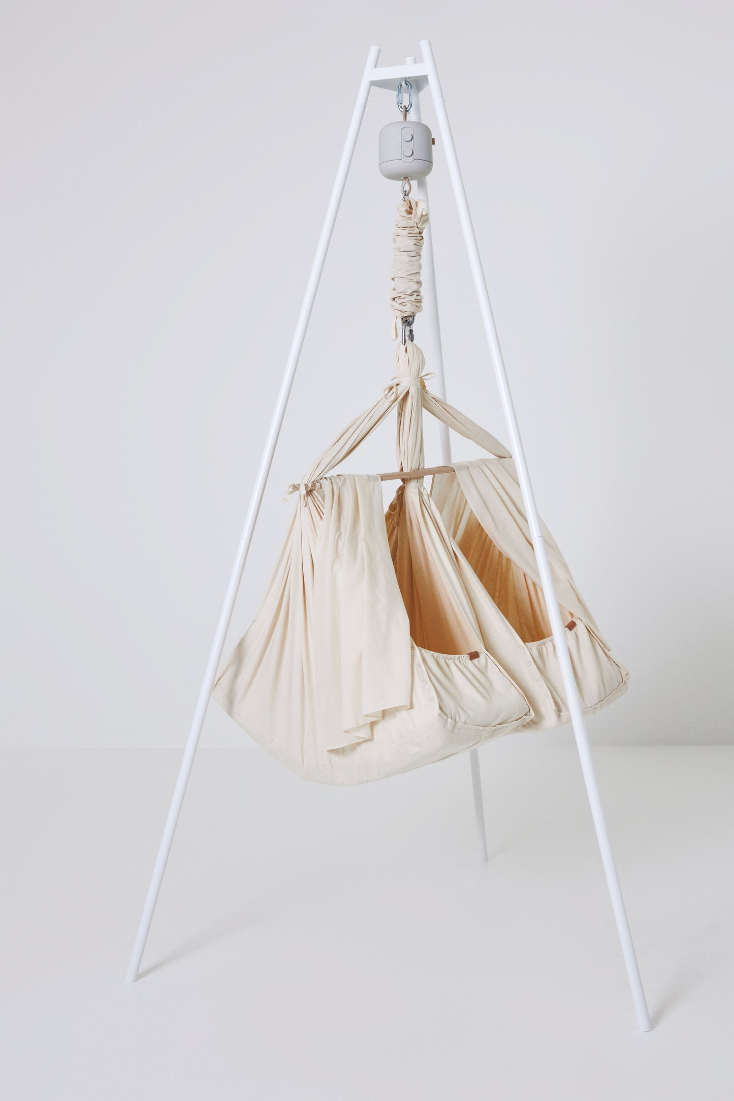 Membantu - Baby hammock set: The original - relaxing moments for rent - 14 Days Return Policy