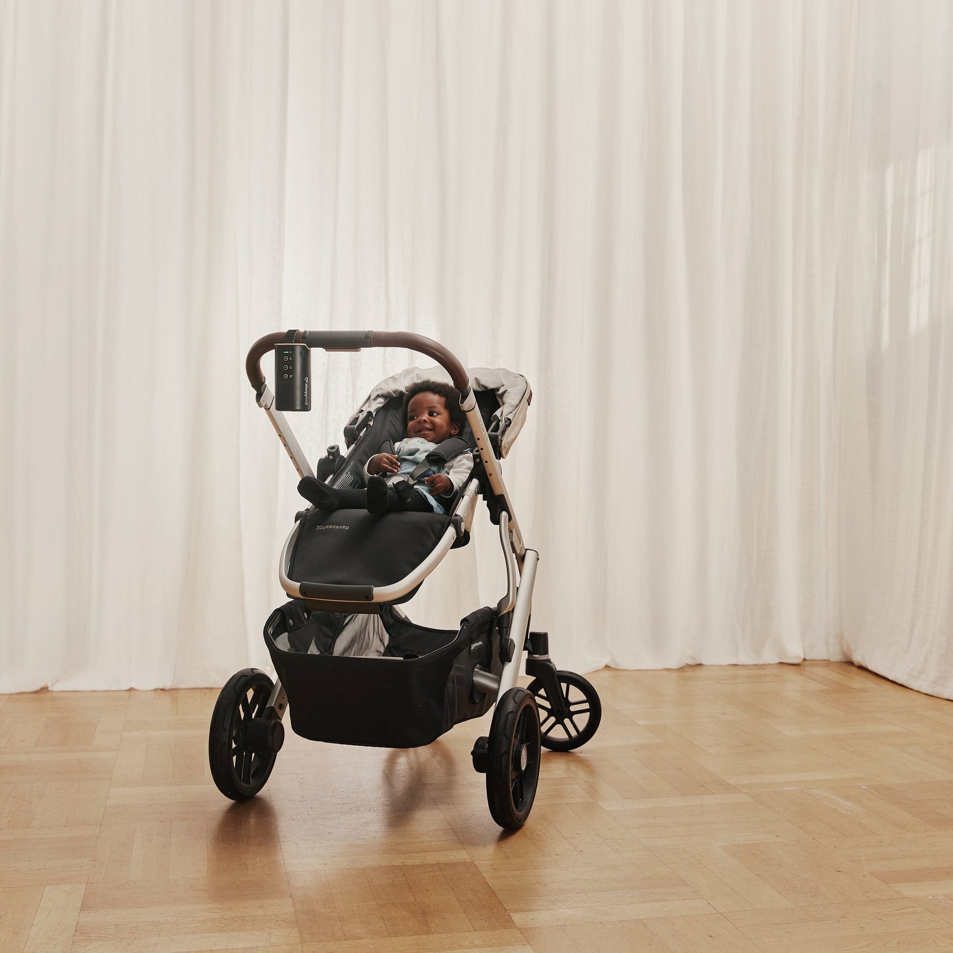 Sleepytroll Baby Rocker Gen 2 am Kinderwagen