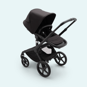 Kinderwagen_Bugaboo_Fox_5_midnight-black_Ansicht_mit_sitz_von_hinten_rechts #farbe_midnight-black